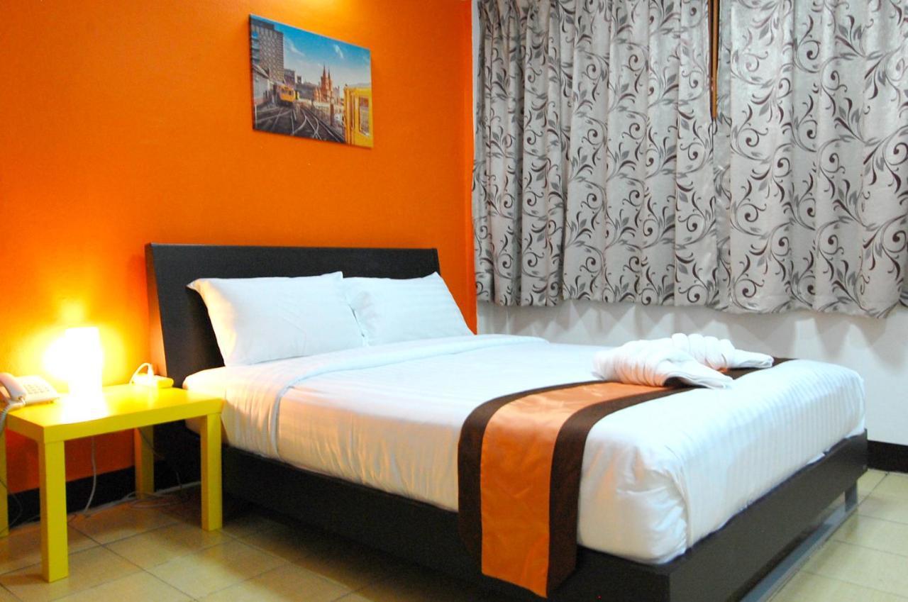 Yadoya @ Thonglor Hotel Bangkok Exterior photo