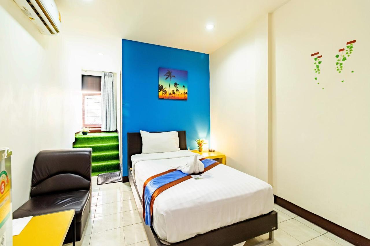 Yadoya @ Thonglor Hotel Bangkok Exterior photo