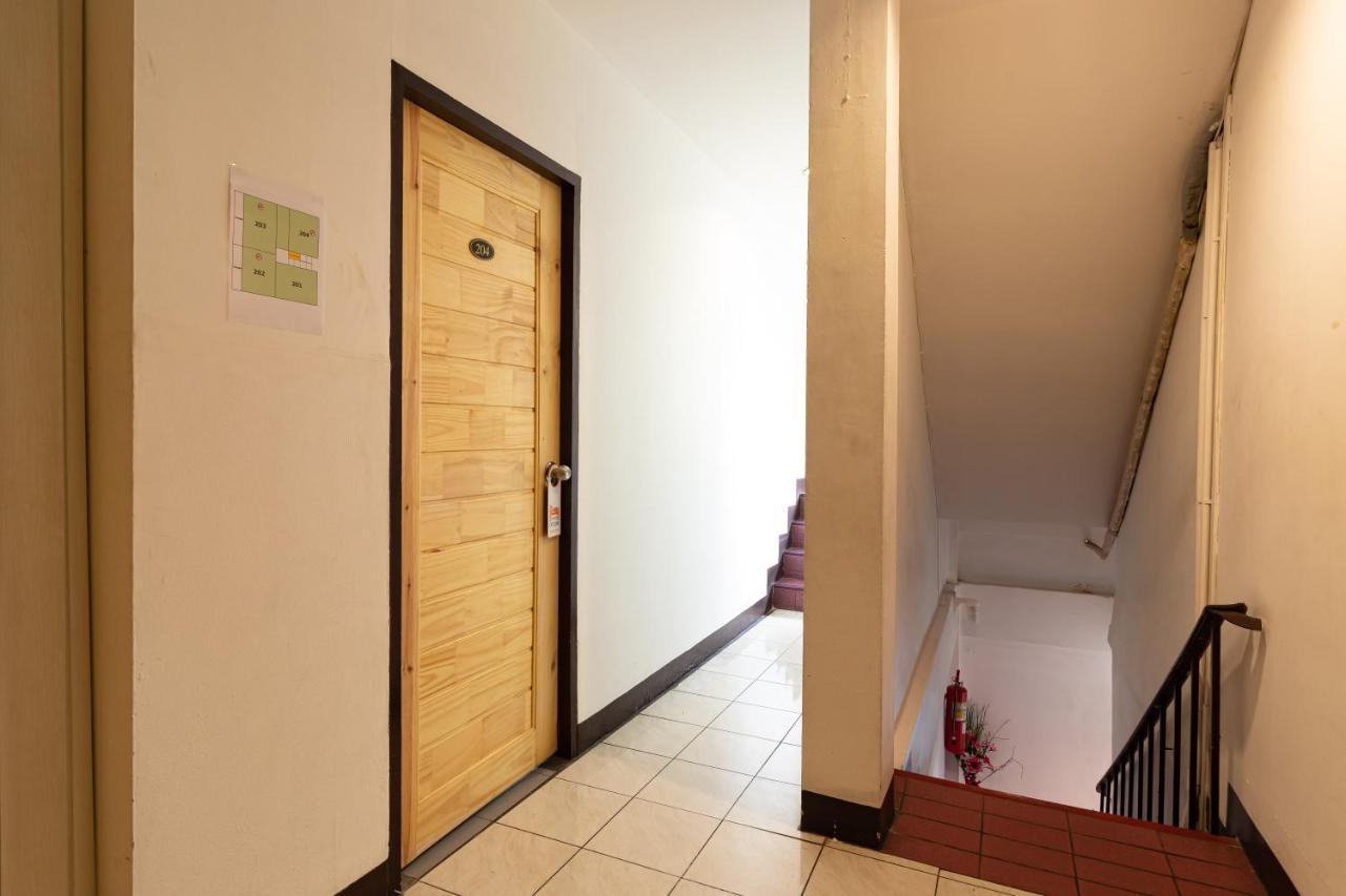 Yadoya @ Thonglor Hotel Bangkok Exterior photo